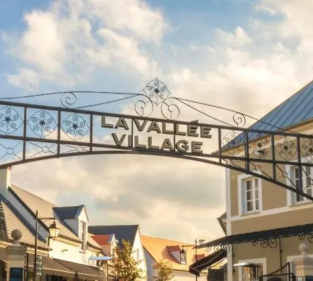 Appartement Magic - Disneyland Paris Shopping Village 9 Minutes *